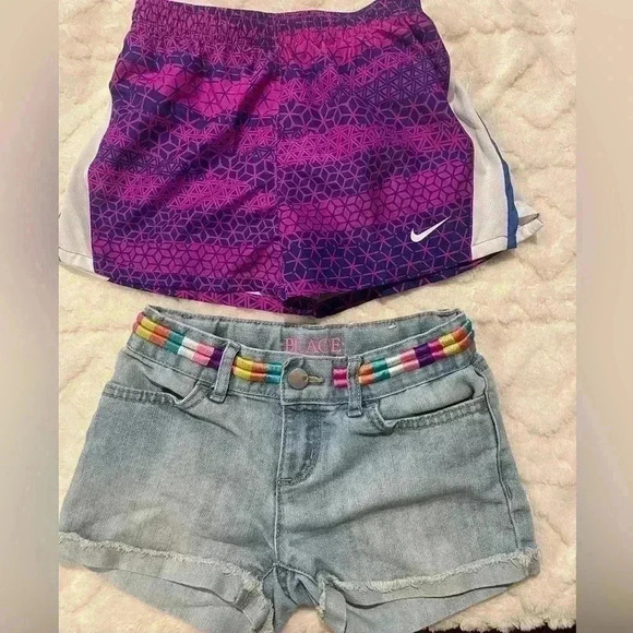 Bundle of 2 girls shorts Nike 6yrs and Children’s  place 6yrs - Picture 1 of 4